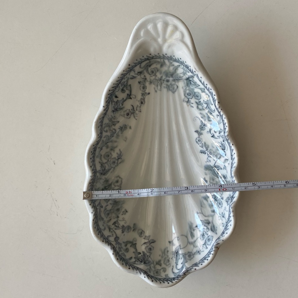 Ornate Blue Floral Shell Ceramic Dish - Picture 4 of 14
